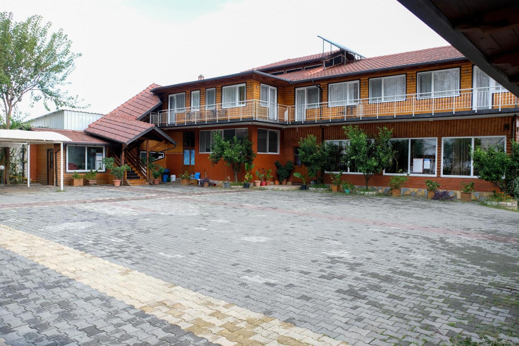 Buna Park Hotel Shkodër Exterior foto